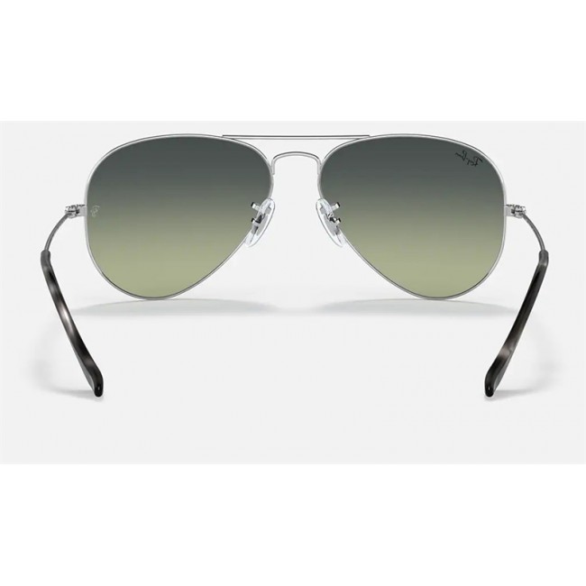 Ray Ban Aviator Collection RB3025 Sunglasses Silver Frame Green/Blue Gradient Lens