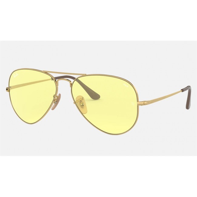 Ray Ban RB3689 Solid Sunglasses Yellow Photochromic Evolve Gold